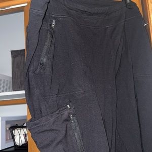 Jaanuu Women's 10-Pocket Scrub Jogger: Black, Size XL